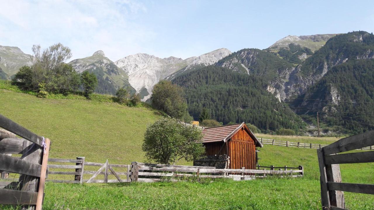 Hotel Schwarzer Adler Pettneu am Arlberg Exterior photo